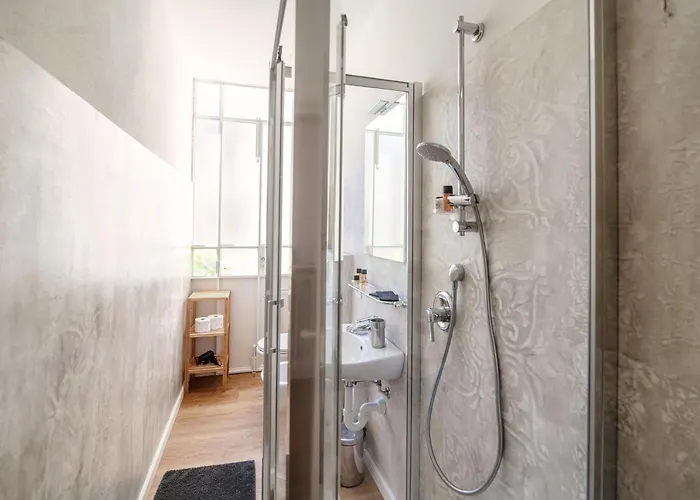 The Lemon Tree House - Center Apartment *